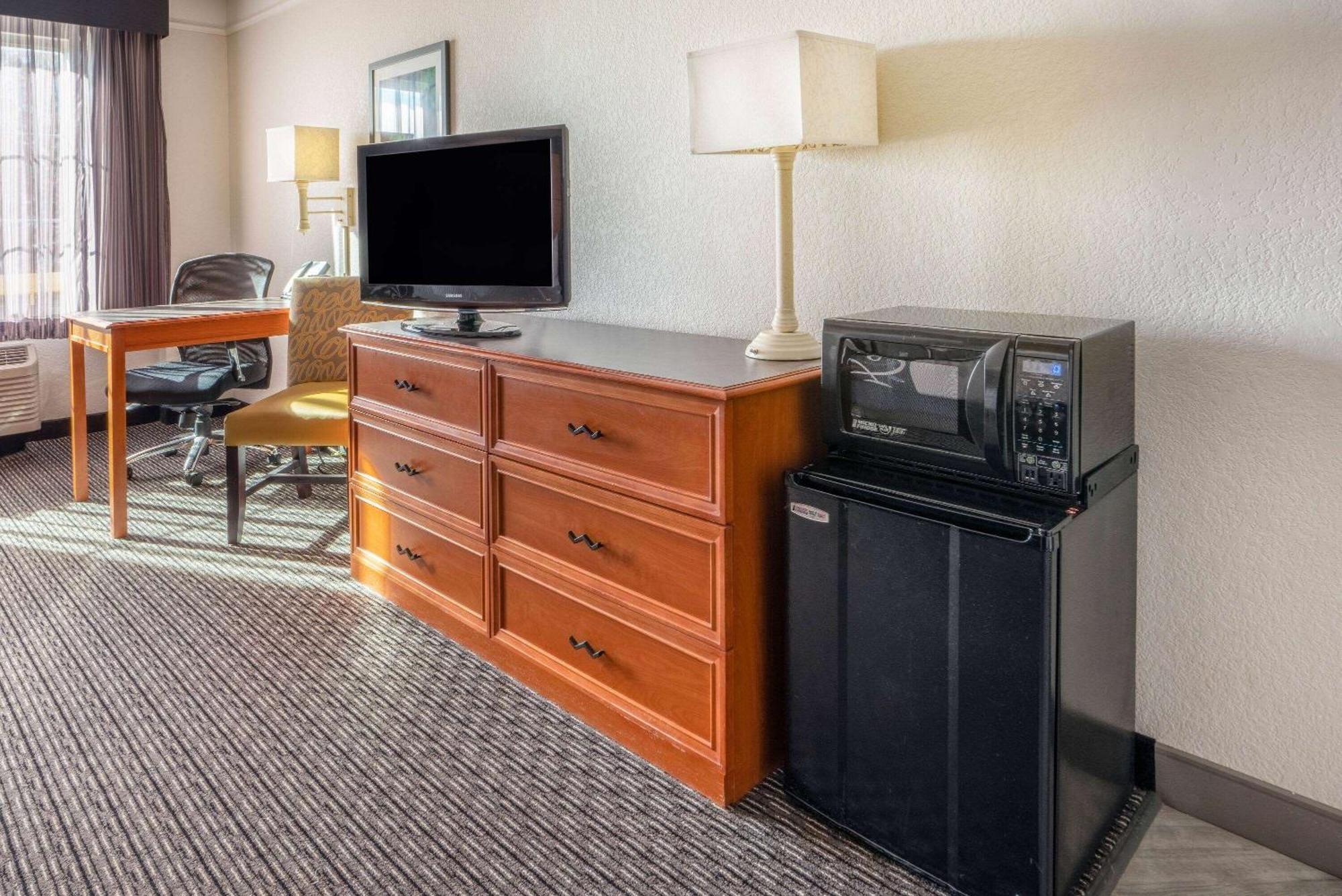 Hotel La Quinta By Wyndham Pueblo Zewnętrze zdjęcie